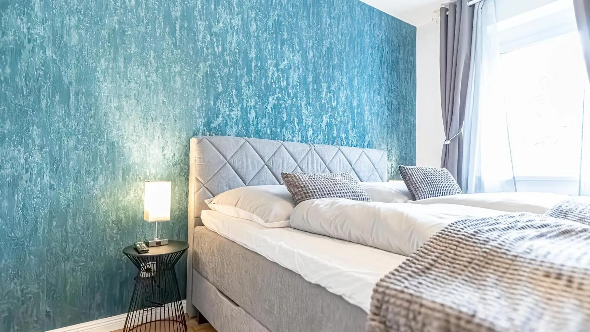 Modern 1Br & 1Lr Apt With Balcony 9-Min To City Center Wiedeń Austria