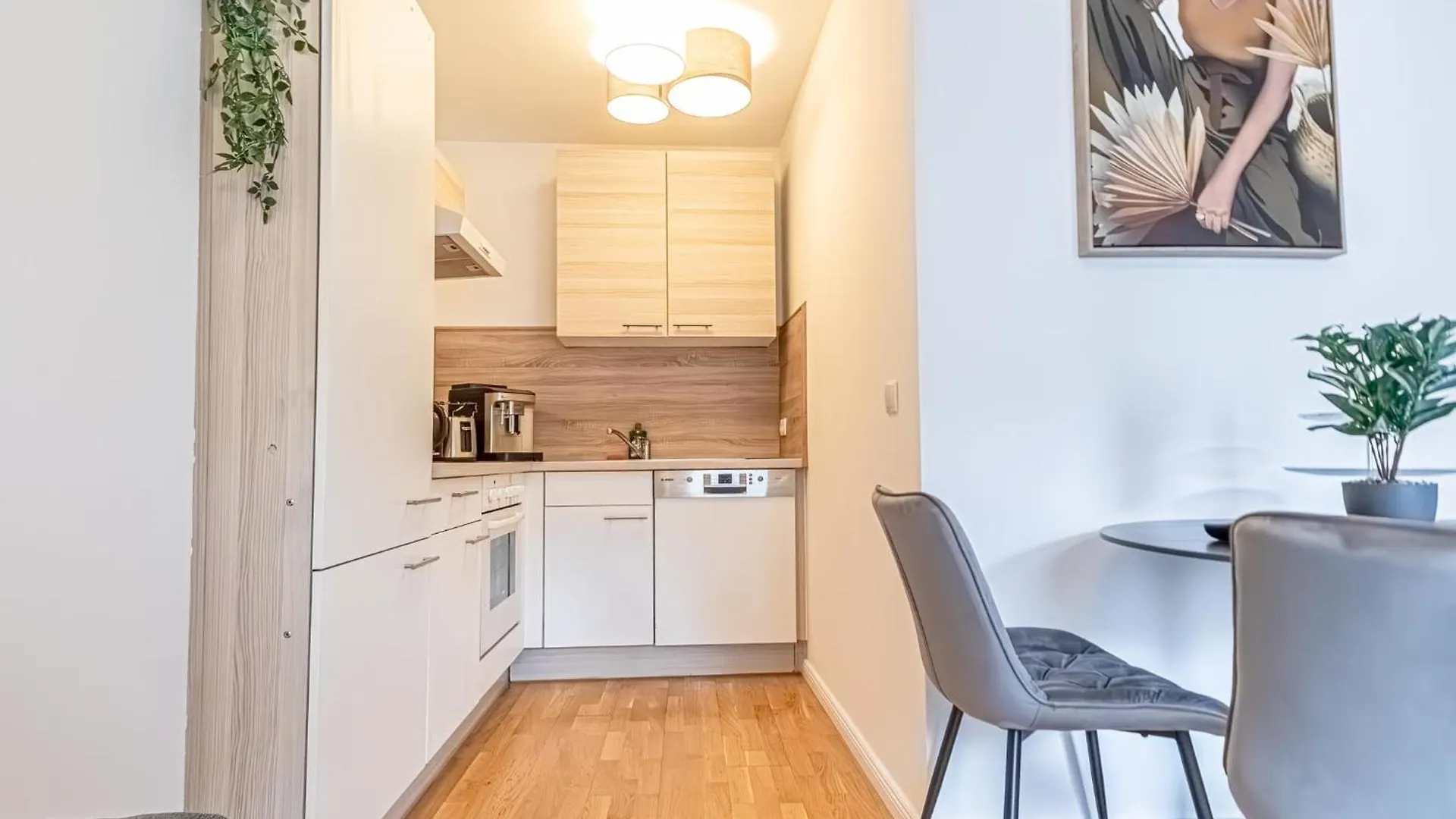 Modern 1Br & 1Lr Apt With Balcony 9-Min To City Center Vienna