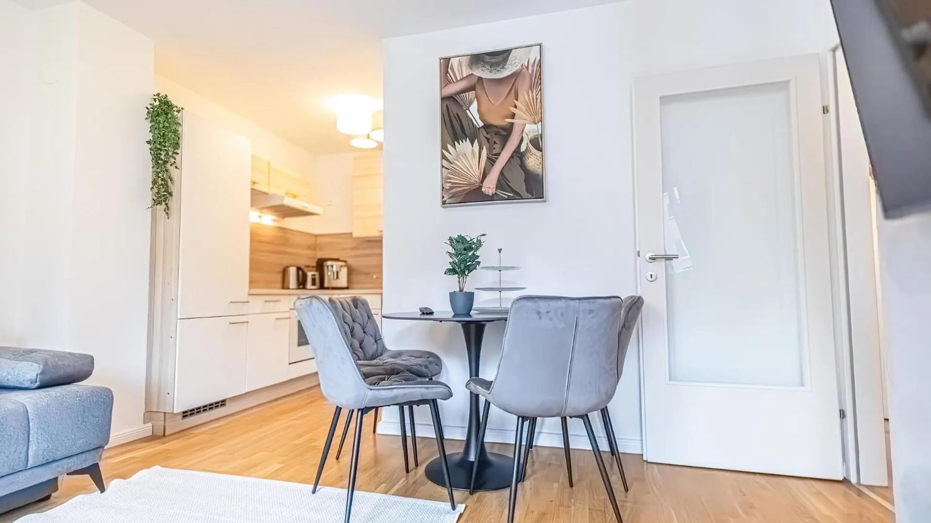 Apartment Modern 1Br & 1Lr Apt With Balcony 9-Min To City Center Vienna