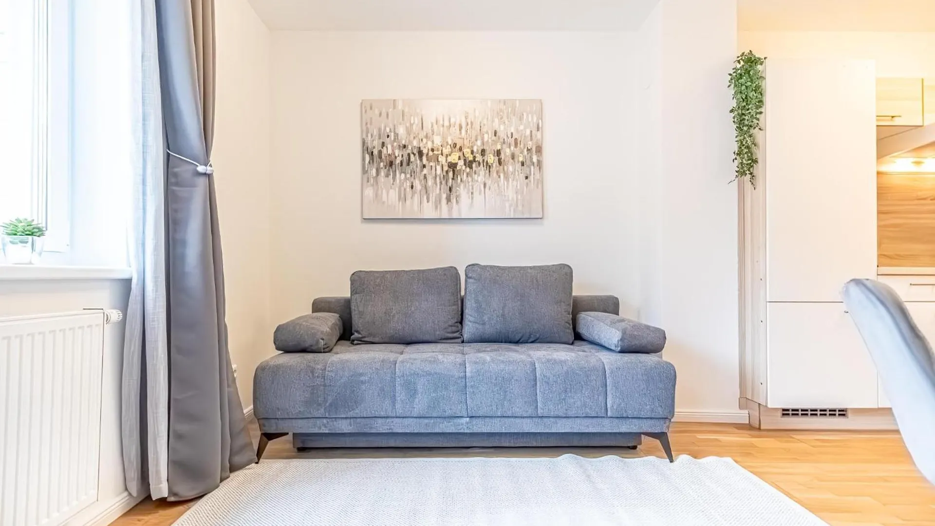 Modern 1Br & 1Lr Apt With Balcony 9-Min To City Center Vienna 0*,  Austria
